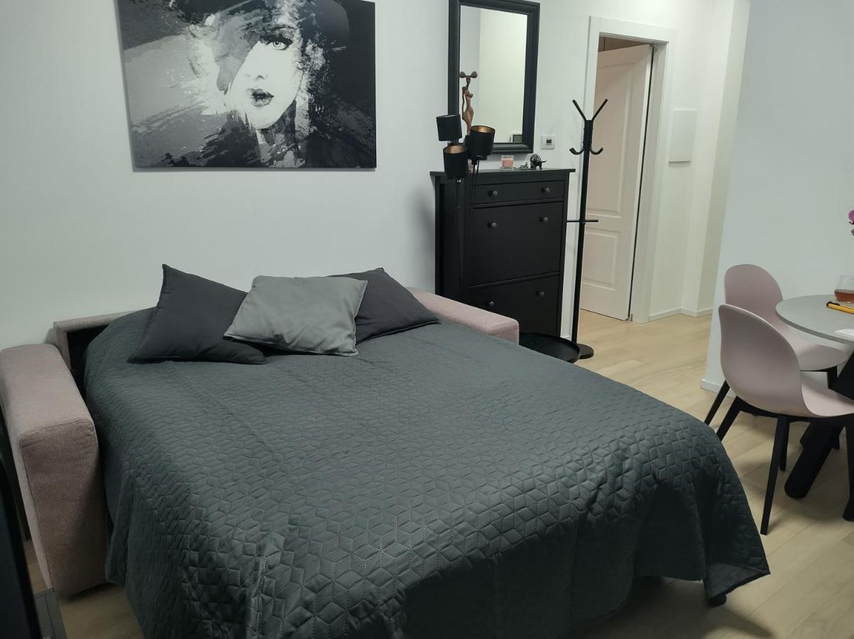 Boutique Apartments Cecilia Triest Zewnętrze zdjęcie