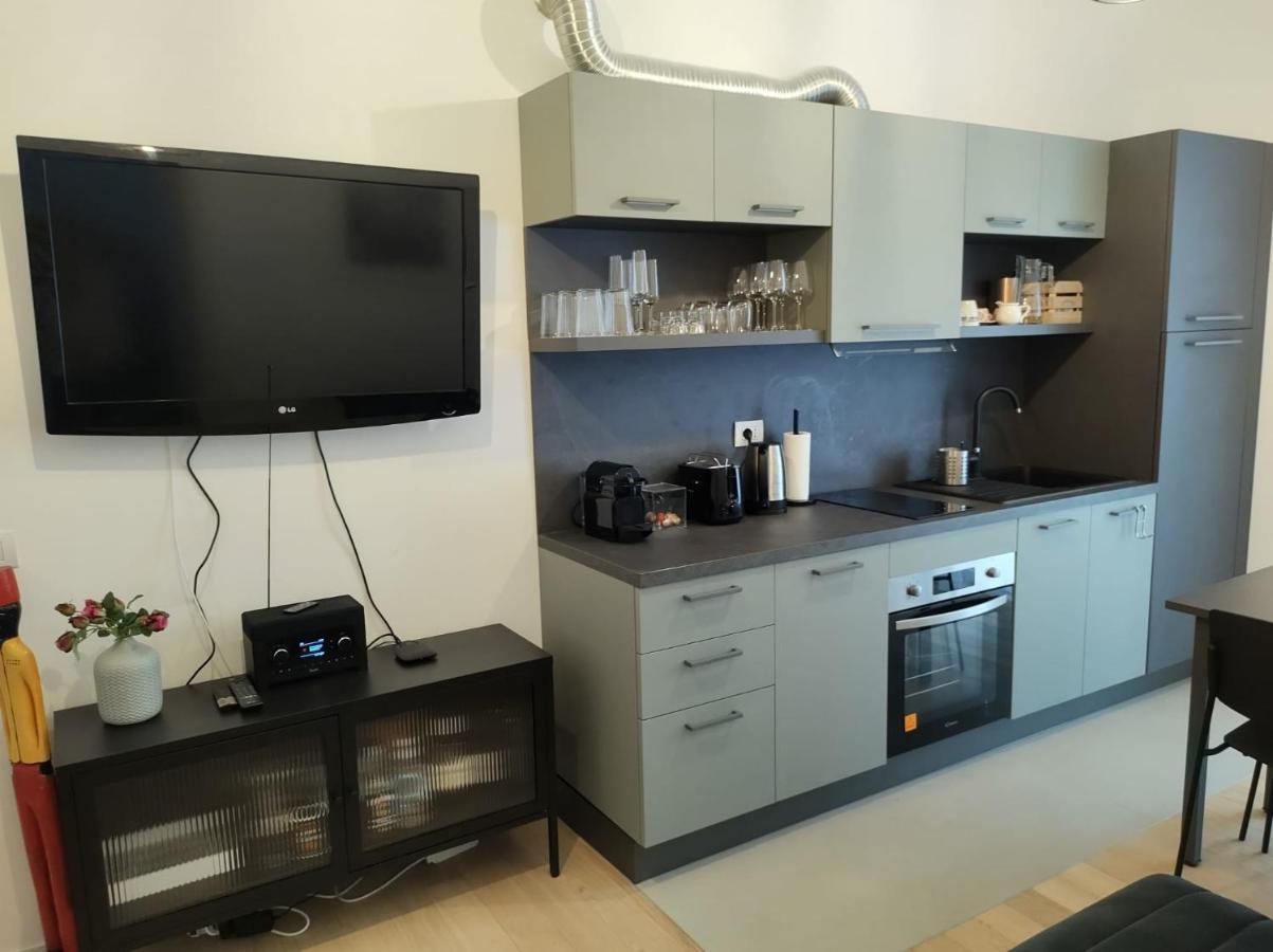 Boutique Apartments Cecilia Triest Zewnętrze zdjęcie